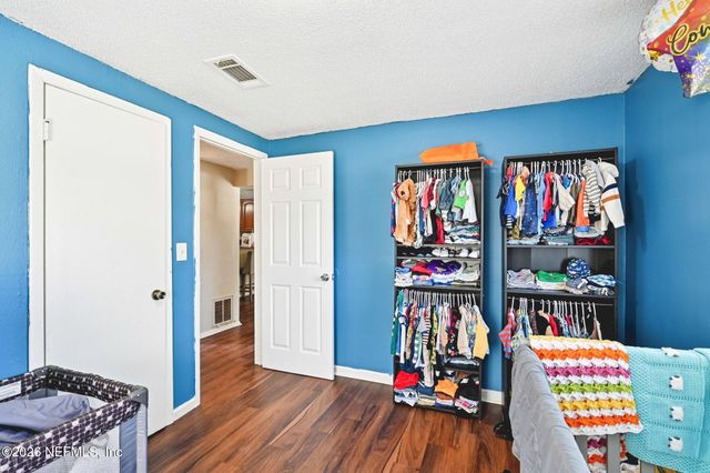 2914 CARLEON Road, Jacksonville, FL 32218