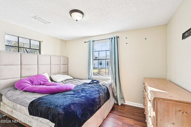 2914 CARLEON Road, Jacksonville, FL 32218