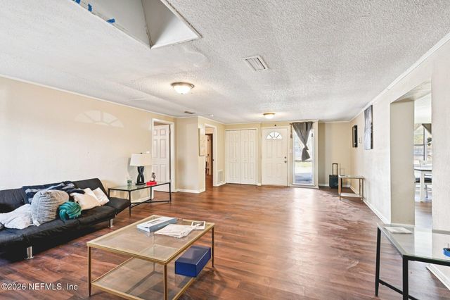 2914 CARLEON Road, Jacksonville, FL 32218