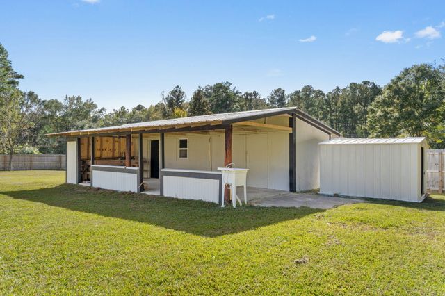 4962 Antioch Road, Crestview, FL 32536