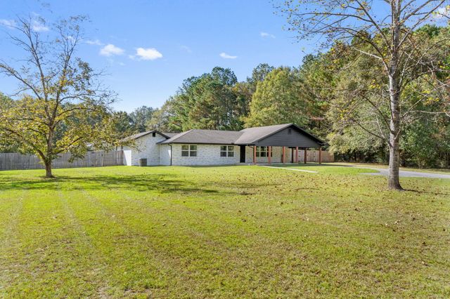 4962 Antioch Road, Crestview, FL 32536