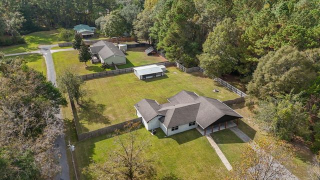 4962 Antioch Road, Crestview, FL 32536