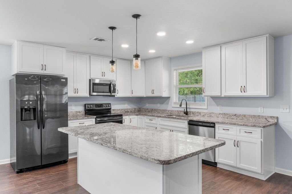 4962 Antioch Road, Crestview, FL 32536