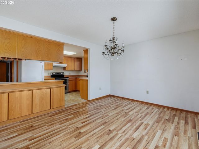16205 Sw KING CHARLES Ave, King City, OR 97224