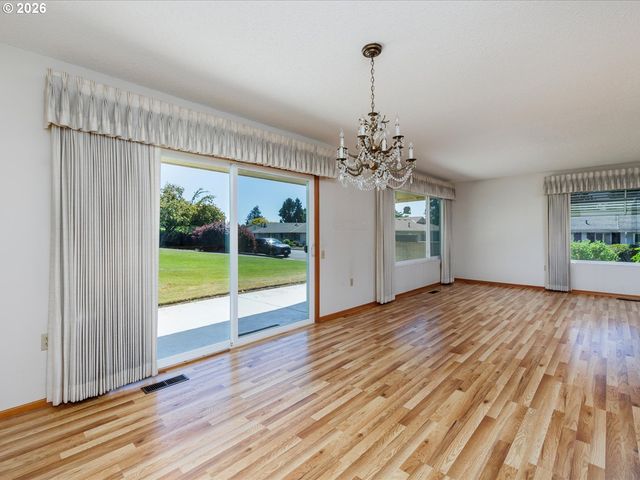 16205 Sw KING CHARLES Ave, King City, OR 97224