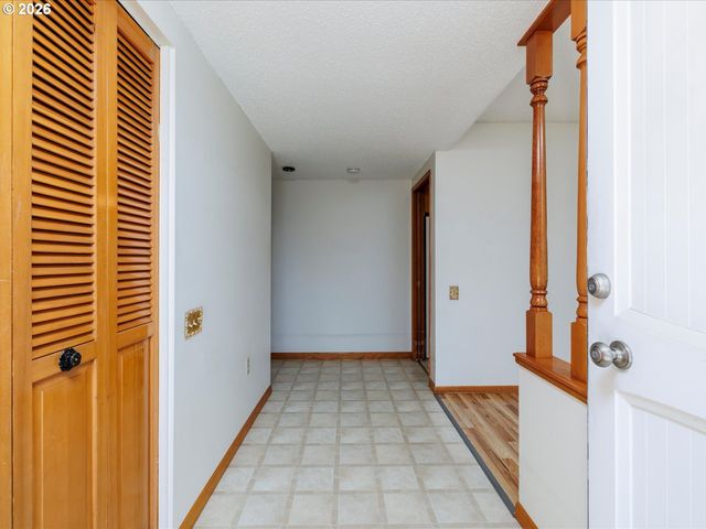 16205 Sw KING CHARLES Ave, King City, OR 97224