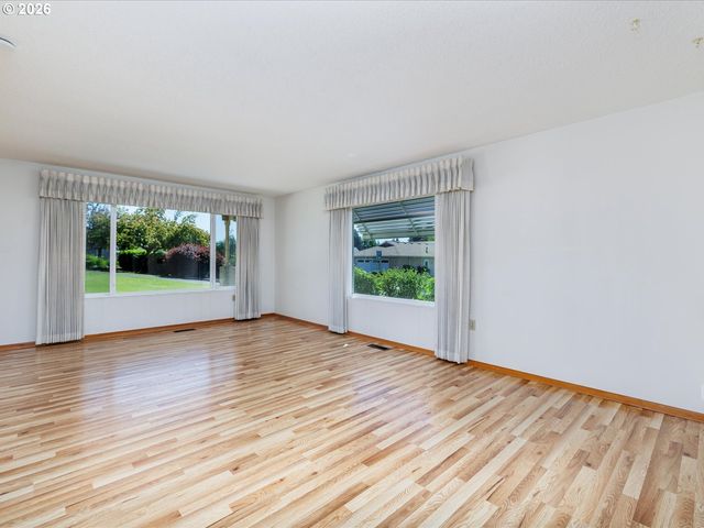 16205 Sw KING CHARLES Ave, King City, OR 97224