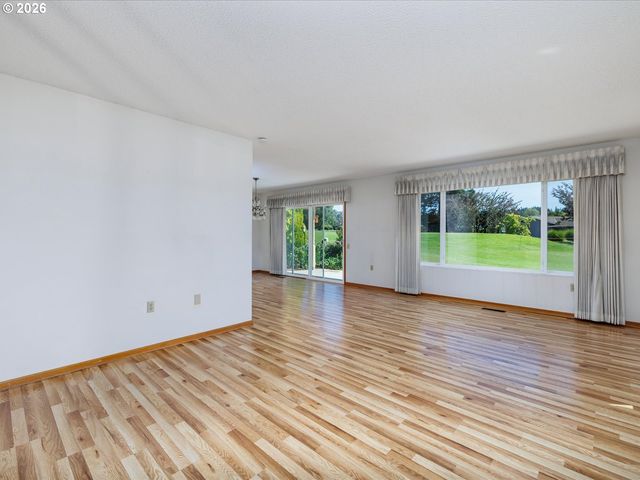 16205 Sw KING CHARLES Ave, King City, OR 97224