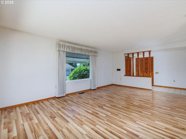 16205 Sw KING CHARLES Ave, King City, OR 97224
