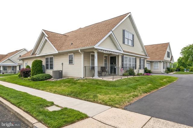 29 AVENROWE CT, Fairless Hills, PA 19030