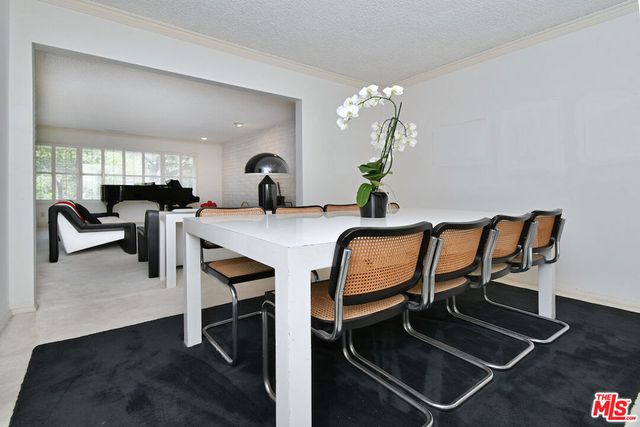 11944 Briarvale Lane, Studio City, CA 91604
