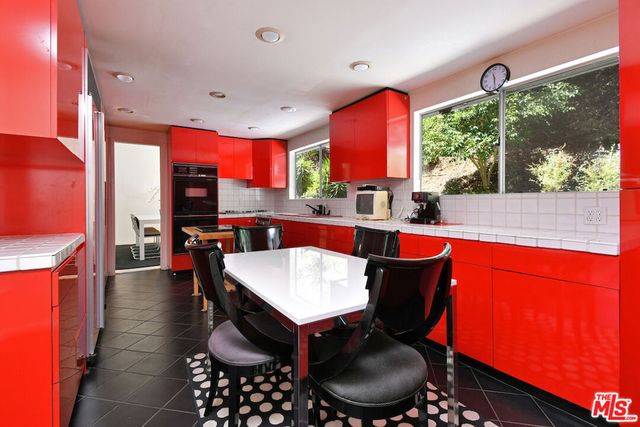 11944 Briarvale Lane, Studio City, CA 91604