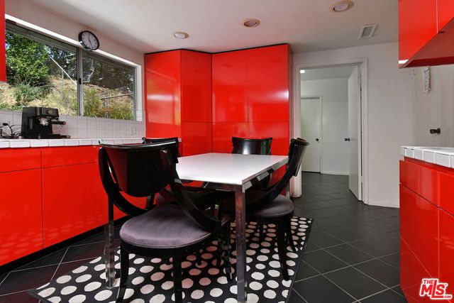 11944 Briarvale Lane, Studio City, CA 91604