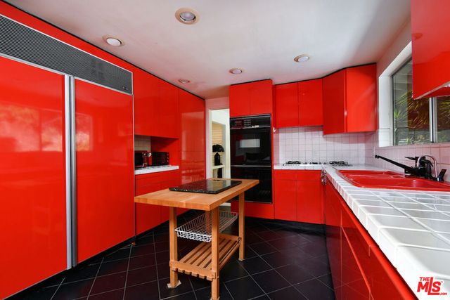11944 Briarvale Lane, Studio City, CA 91604