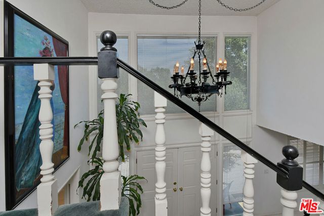 11944 Briarvale Lane, Studio City, CA 91604