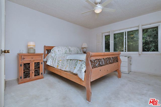 11944 Briarvale Lane, Studio City, CA 91604