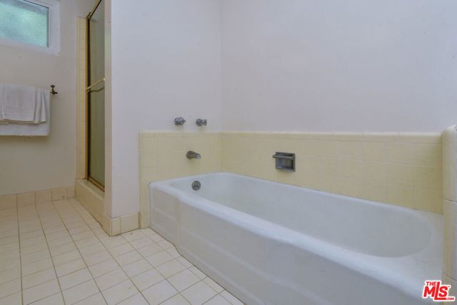 11944 Briarvale Lane, Studio City, CA 91604