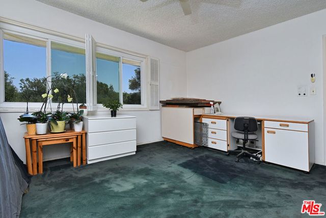 11944 Briarvale Lane, Studio City, CA 91604