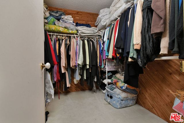 11944 Briarvale Lane, Studio City, CA 91604
