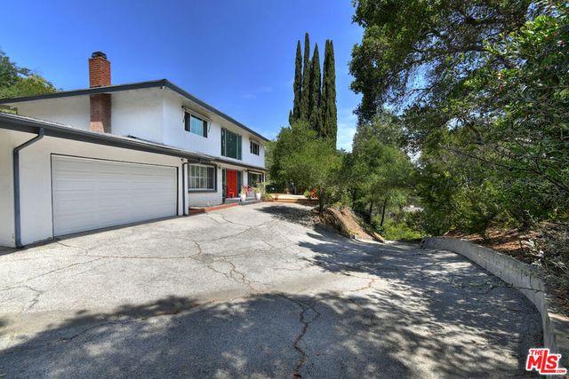 11944 Briarvale Lane, Studio City, CA 91604