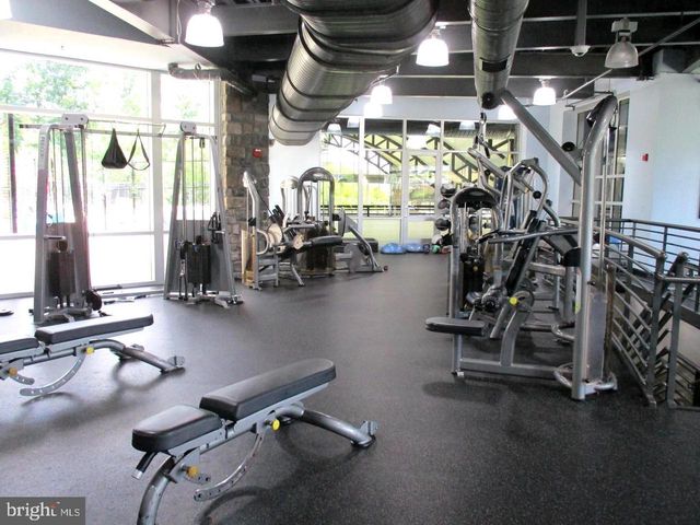 2456 EASTBOURNE DR, Woodbridge, VA 22191