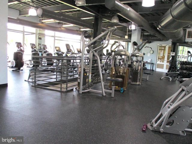 2456 EASTBOURNE DR, Woodbridge, VA 22191