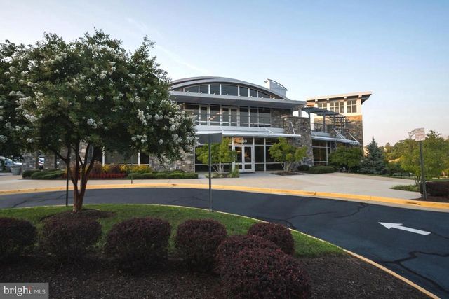 2456 EASTBOURNE DR, Woodbridge, VA 22191