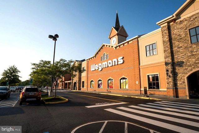 2456 EASTBOURNE DR, Woodbridge, VA 22191