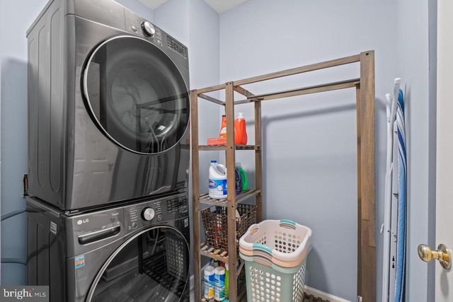 2456 EASTBOURNE DR, Woodbridge, VA 22191