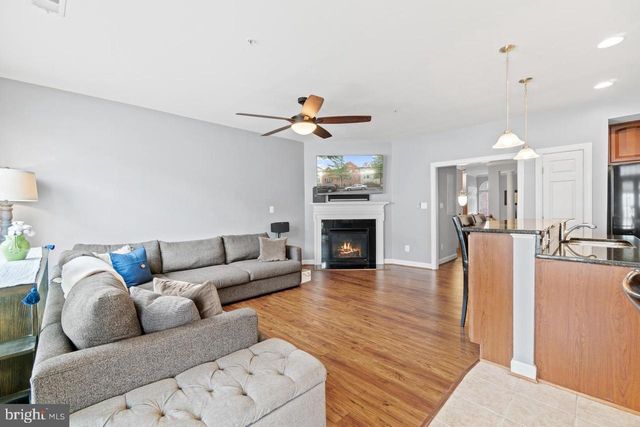 2456 EASTBOURNE DR, Woodbridge, VA 22191