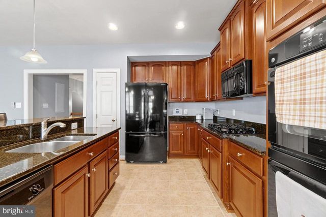 2456 EASTBOURNE DR, Woodbridge, VA 22191