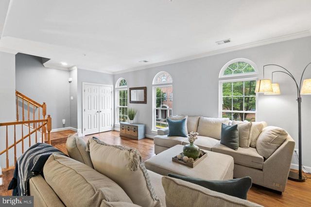 2456 EASTBOURNE DR, Woodbridge, VA 22191