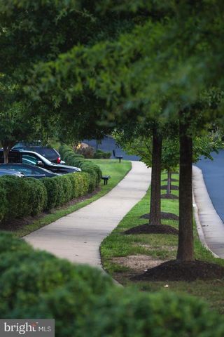 2456 EASTBOURNE DR, Woodbridge, VA 22191