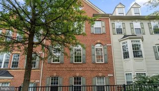 2456 EASTBOURNE DR, Woodbridge, VA 22191