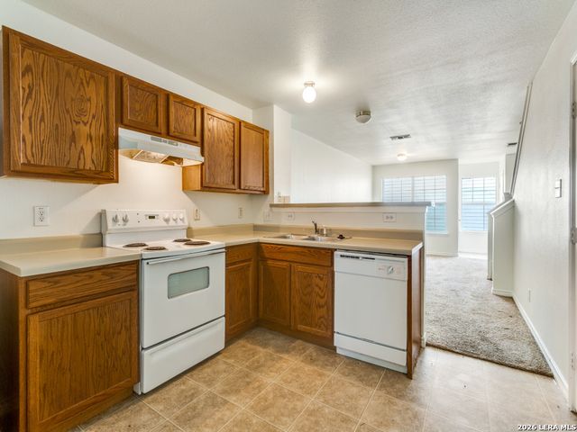 211 Autumn Pass Unit 211, San Antonio, TX 78245