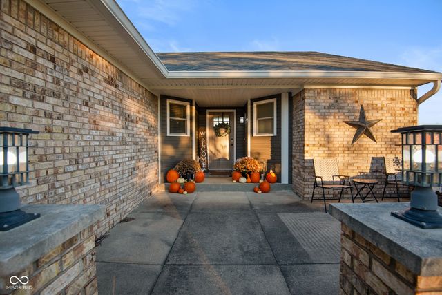 8184 S 500 Road W, Edinburgh, IN 46124