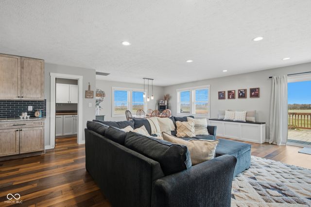 8184 S 500 Road W, Edinburgh, IN 46124