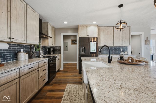 8184 S 500 Road W, Edinburgh, IN 46124