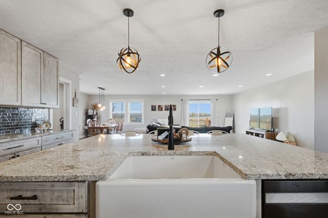 8184 S 500 Road W, Edinburgh, IN 46124