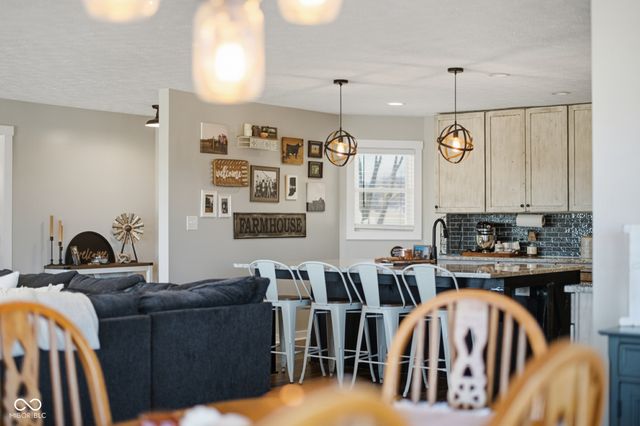 8184 S 500 Road W, Edinburgh, IN 46124