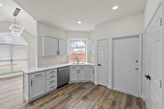 2800 Helen Lane, Mesquite, TX 75181