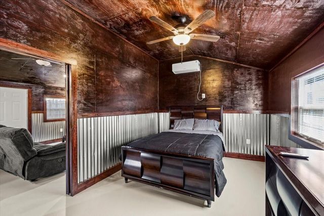 2823 Avenue Q B, Galveston, TX 77550