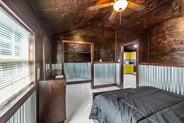 2823 Avenue Q B, Galveston, TX 77550