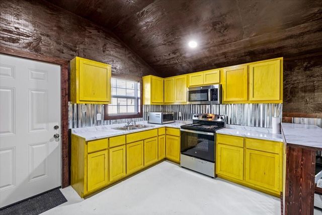 2823 Avenue Q B, Galveston, TX 77550