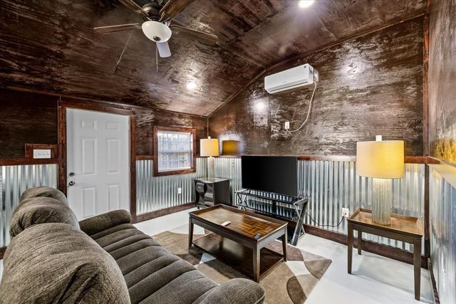 2823 Avenue Q B, Galveston, TX 77550