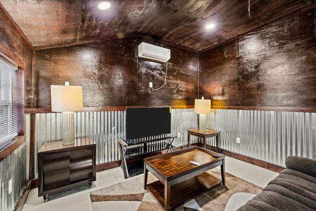 2823 Avenue Q B, Galveston, TX 77550