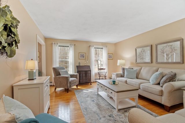 50 Arrowwood St, Methuen, MA 01844