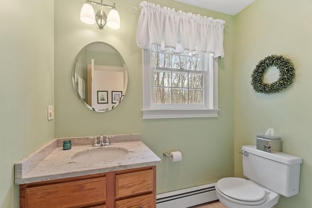 50 Arrowwood St, Methuen, MA 01844