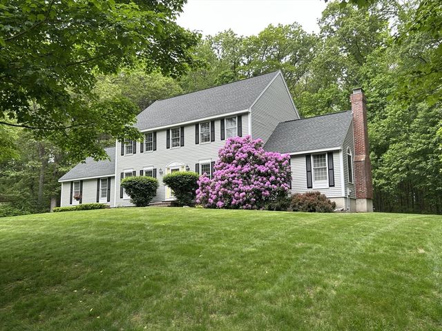 50 Arrowwood St, Methuen, MA 01844