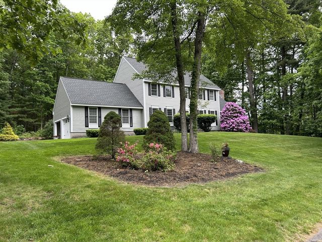 50 Arrowwood St, Methuen, MA 01844